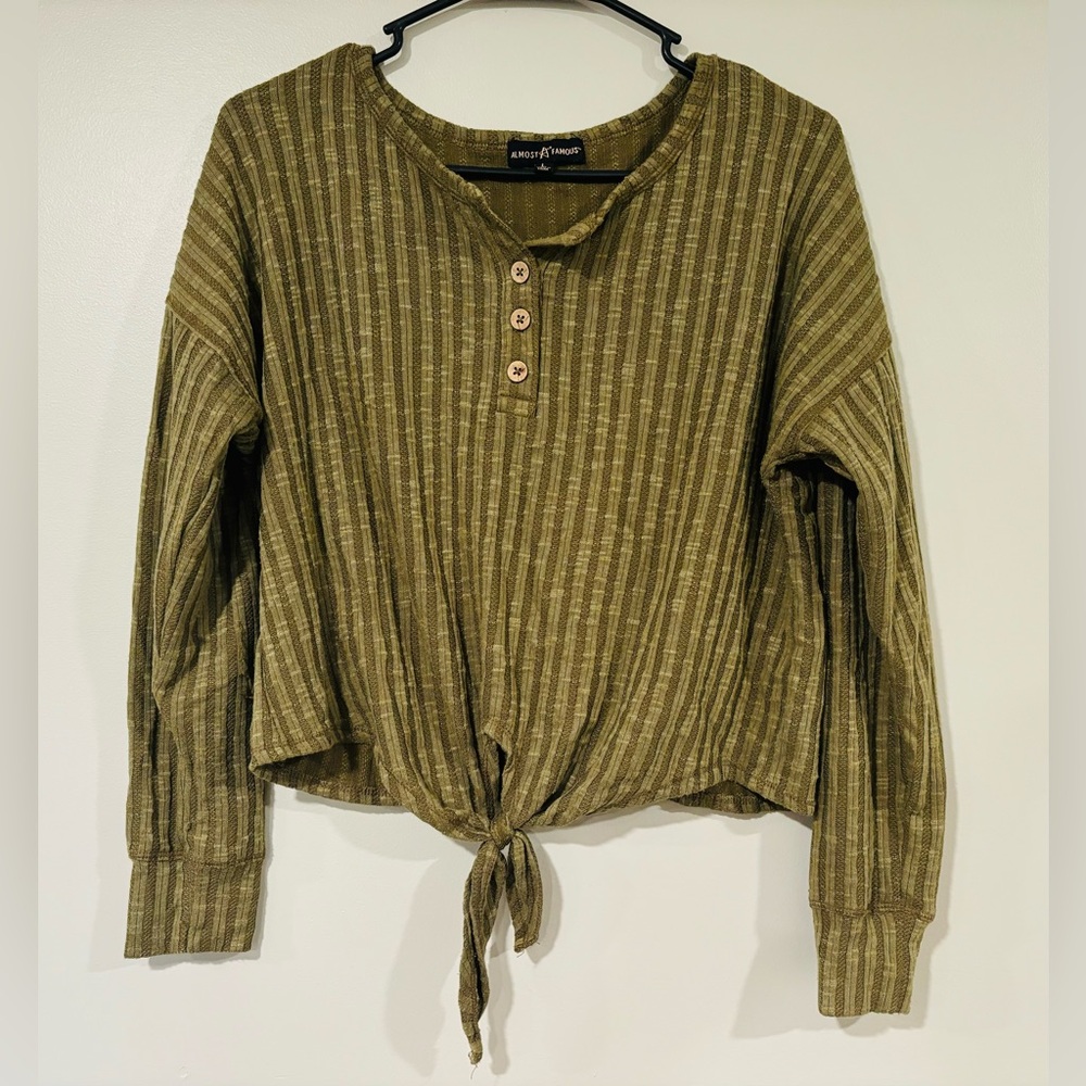Green Long Sleeve Top